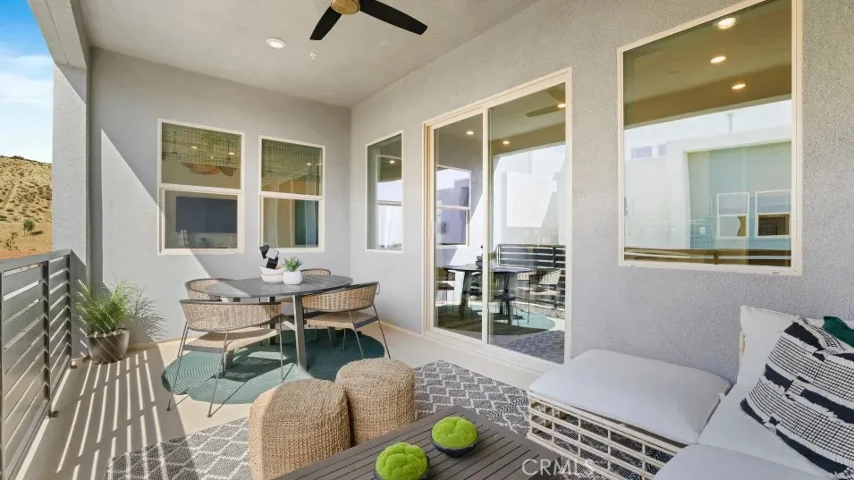 1005 Walnut Terrace, Montebello, California 90640 home-pic-11
