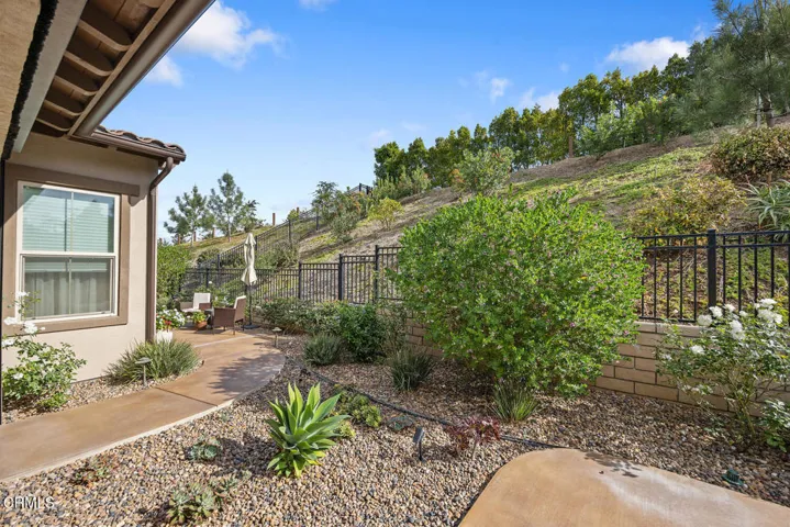 2188 Jovana Ct Camarillo CA-large-039-01