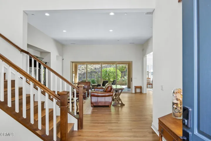 2188 Jovana Ct Camarillo CA-large-004-00