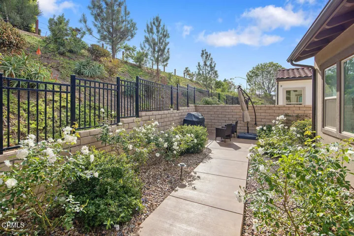 2188 Jovana Ct Camarillo CA-large-040-01
