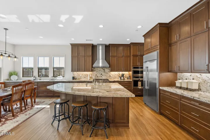 2188 Jovana Ct Camarillo CA-large-010-01