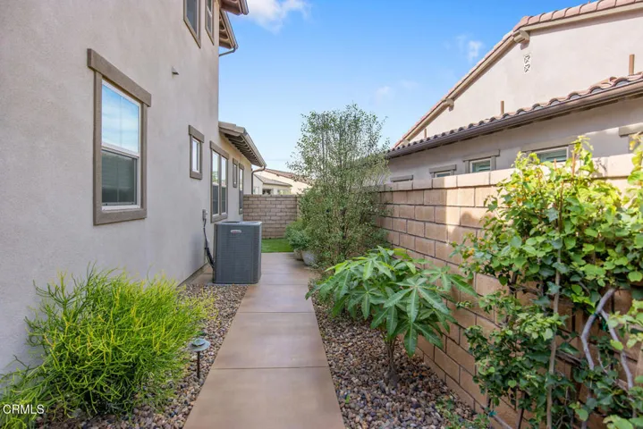 2188 Jovana Ct Camarillo CA-large-045-02