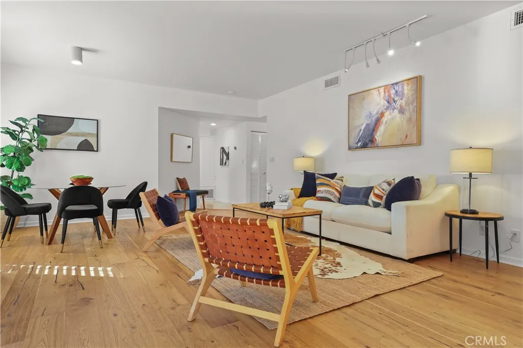 10626 Holman 1b, Westwood Century City, California 90024 home-pic-4