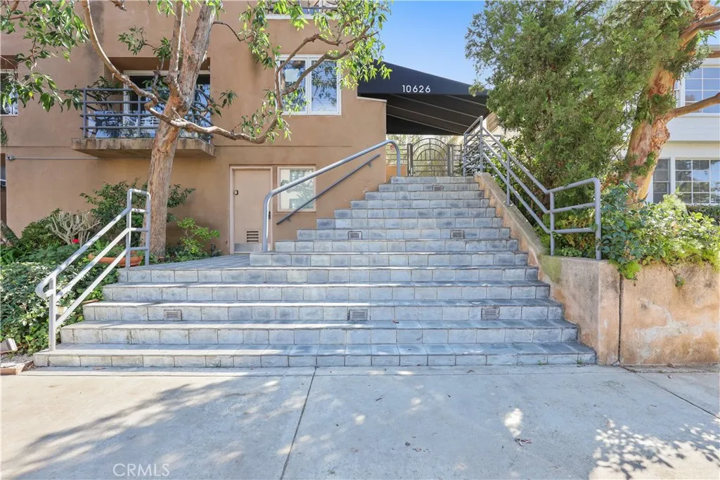 10626 Holman 1b, Westwood Century City, California 90024 home-pic-24