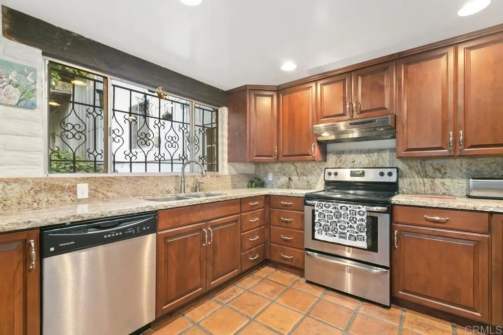 6036 Rainbow Heights Road, Fallbrook, California 92028 home-pic-33