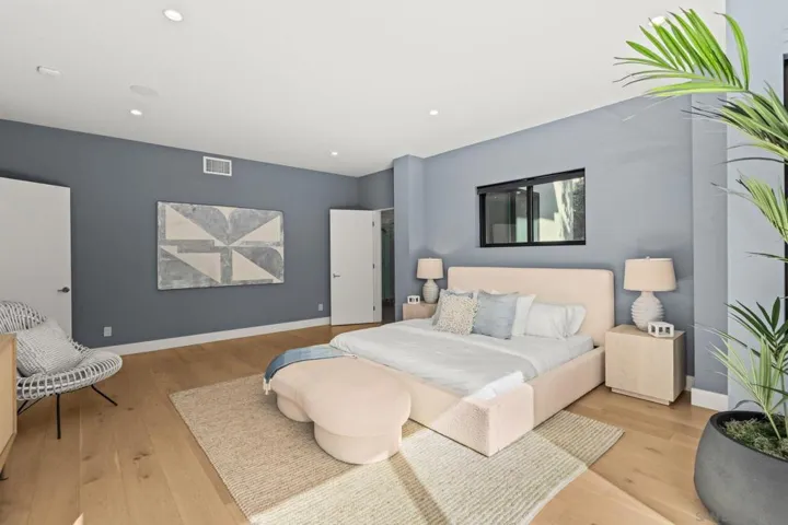 1505 Loring St, San Diego, California 92109