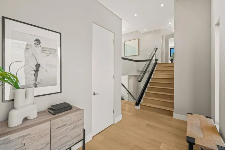 1505 Loring St, San Diego, California 92109