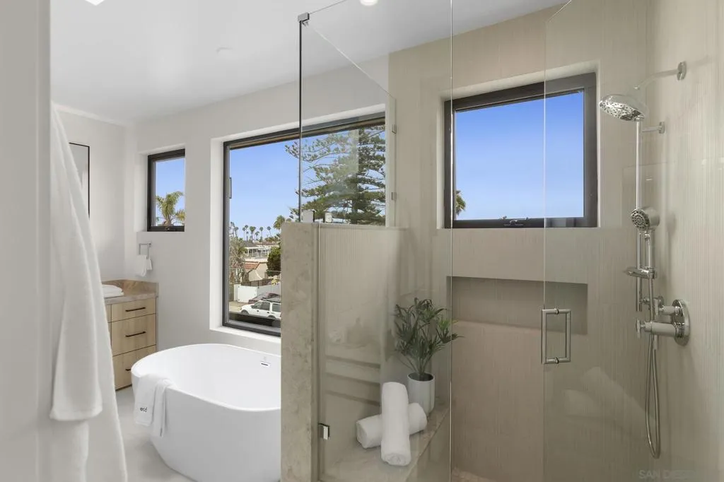 541 Gravilla St, La Jolla, California 92037 home-pic-25