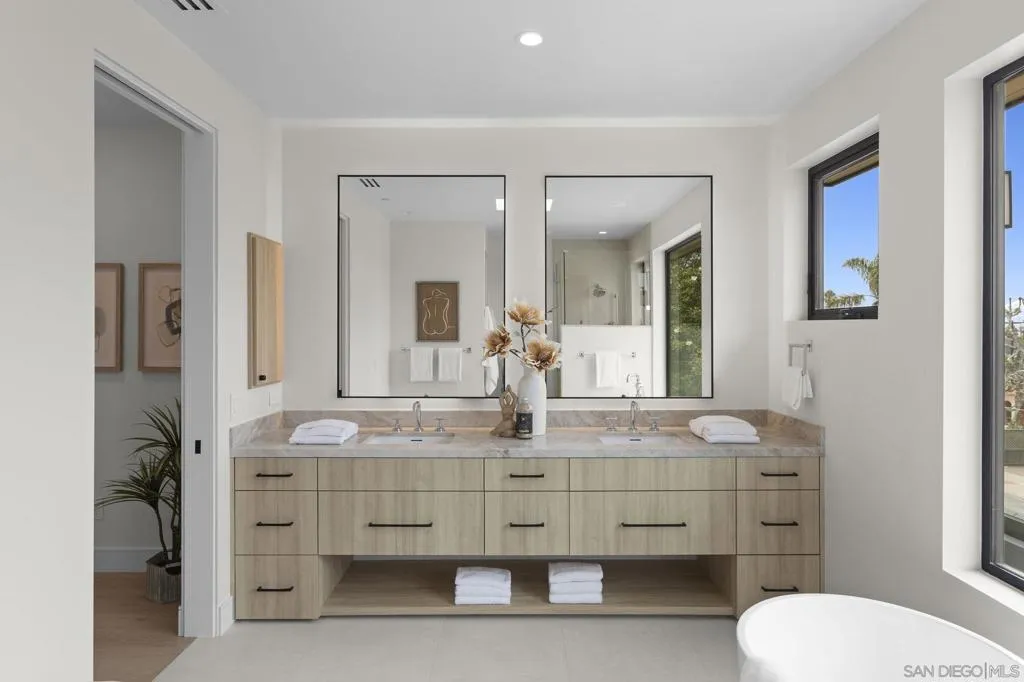 541 Gravilla St, La Jolla, California 92037 home-pic-24