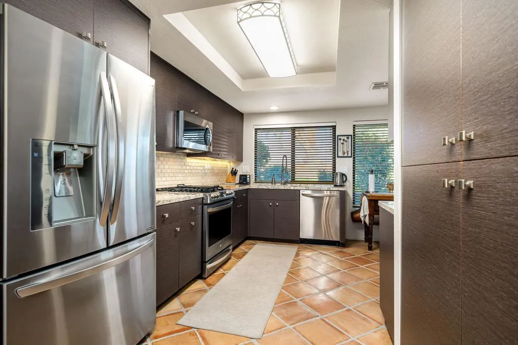 67985 Seven Oaks Drive, Cathedral City, California 92234 home-pic-8