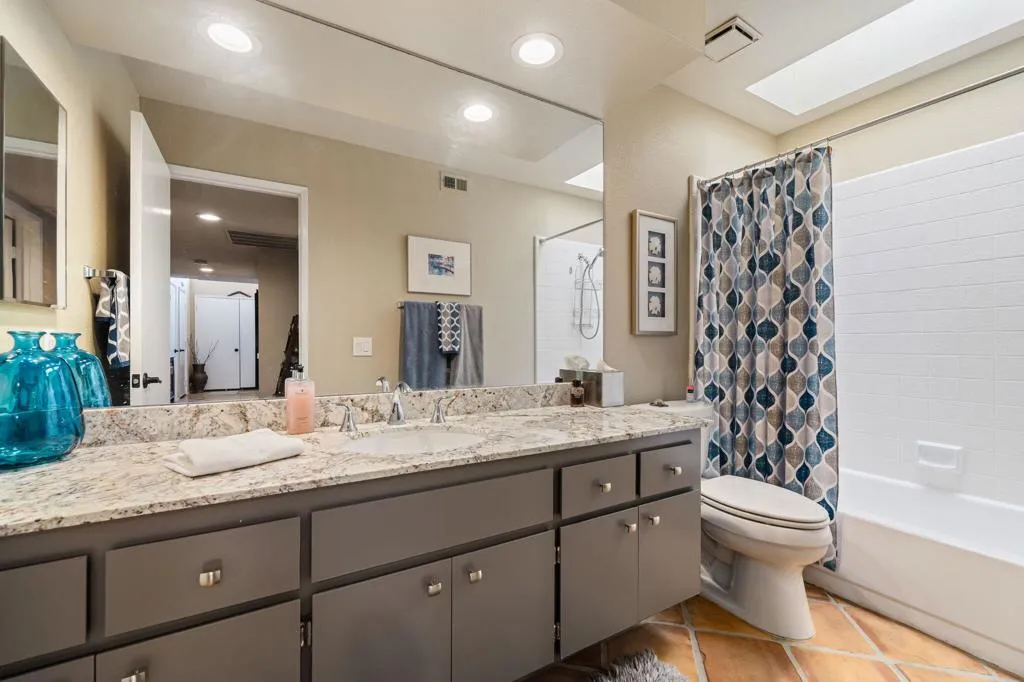 67985 Seven Oaks Drive, Cathedral City, California 92234 home-pic-23