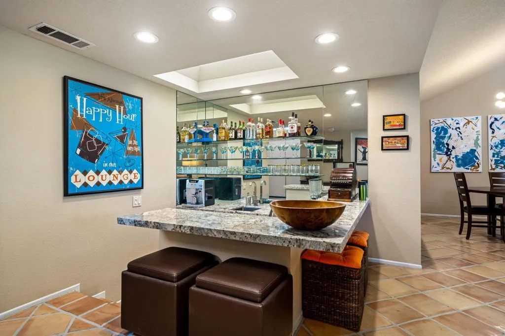 67985 Seven Oaks Drive, Cathedral City, California 92234 home-pic-2
