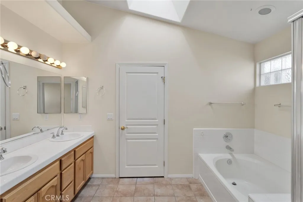 11236 Bunker, Apple Valley, California 92308 home-pic-10