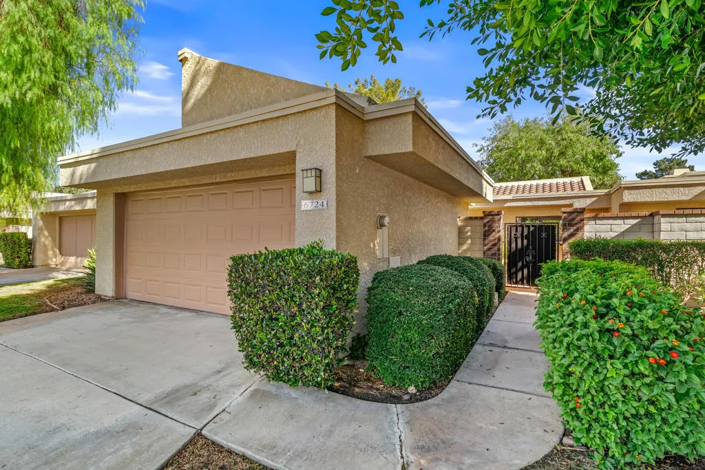 6724 Greenwood Circle, Palm Springs, California 92264 home-pic-3