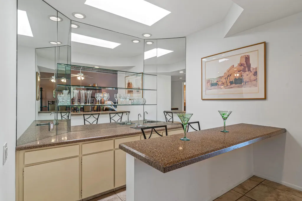 6724 Greenwood Circle, Palm Springs, California 92264 home-pic-15