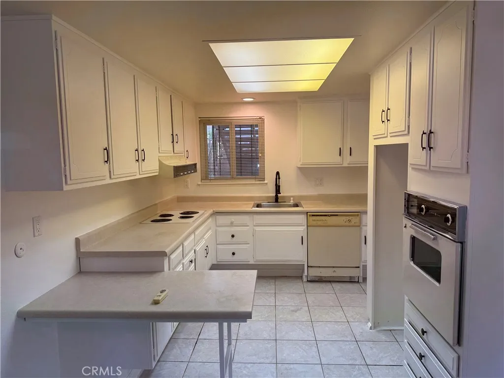 2290 Via Puerta N A, Laguna Woods, California 92637 home-pic-5