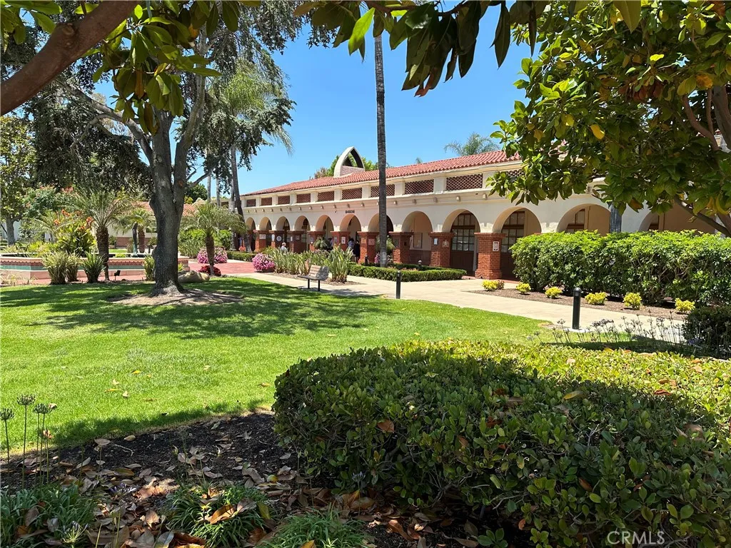 2290 Via Puerta N A, Laguna Woods, California 92637 home-pic-45