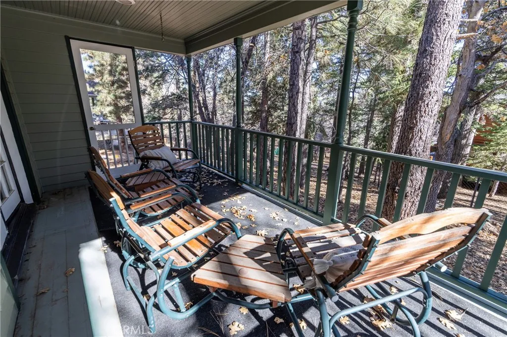1660 Cascade, Big Bear City, California 92314 home-pic-40