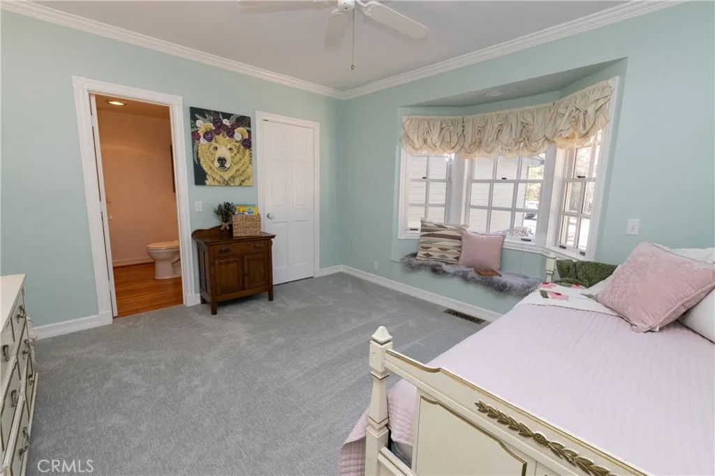 1660 Cascade, Big Bear City, California 92314 home-pic-9