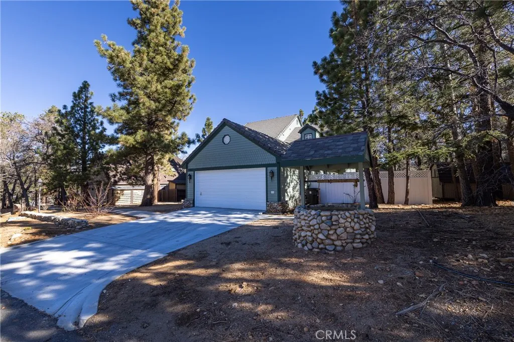 1660 Cascade, Big Bear City, California 92314 home-pic-36