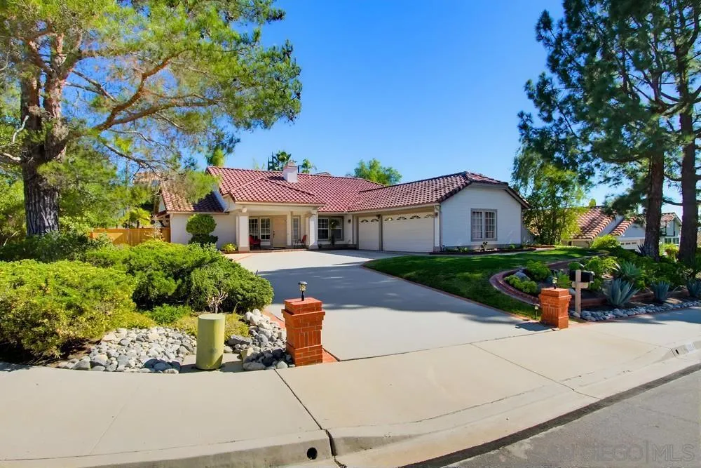 2114 Willowbrook, Escondido, California 92029 home-pic-0
