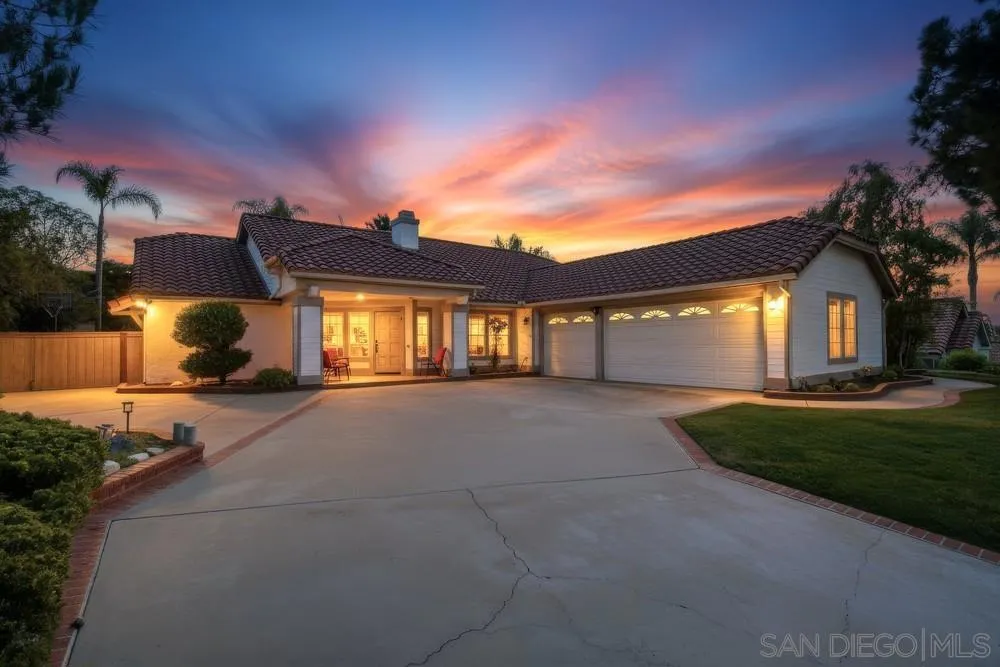 2114 Willowbrook, Escondido, California 92029 home-pic-44