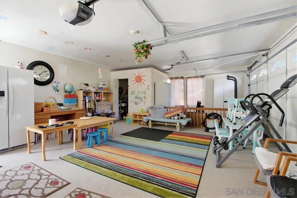 2114 Willowbrook, Escondido, California 92029 home-pic-36