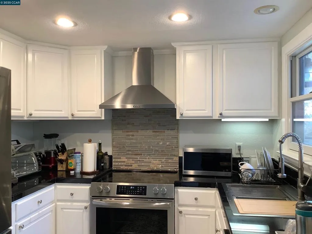 4041 Saint Andrews Way, Antioch, California 94509 home-pic-6