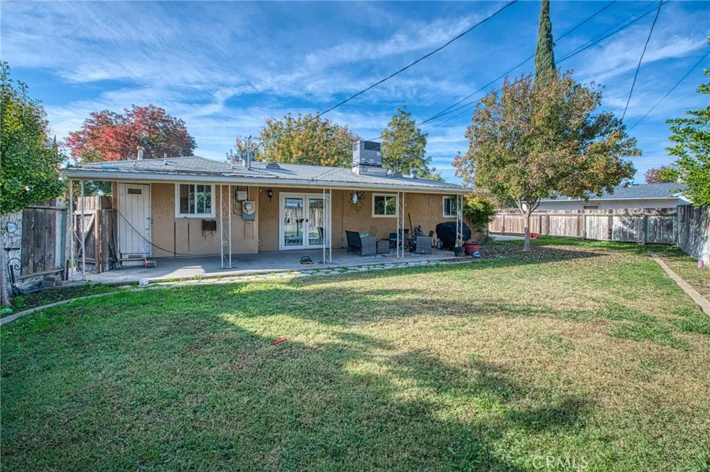 2407 Ashcroft Court, Fresno, California 93726 home-pic-6