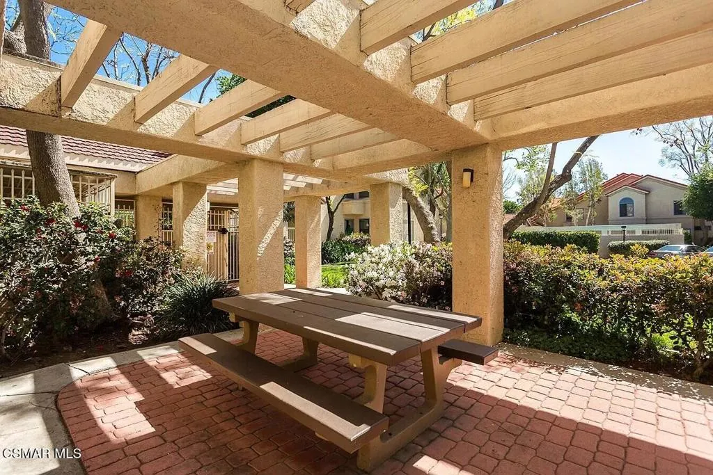 2327 Archwood Lane  home-pic-34