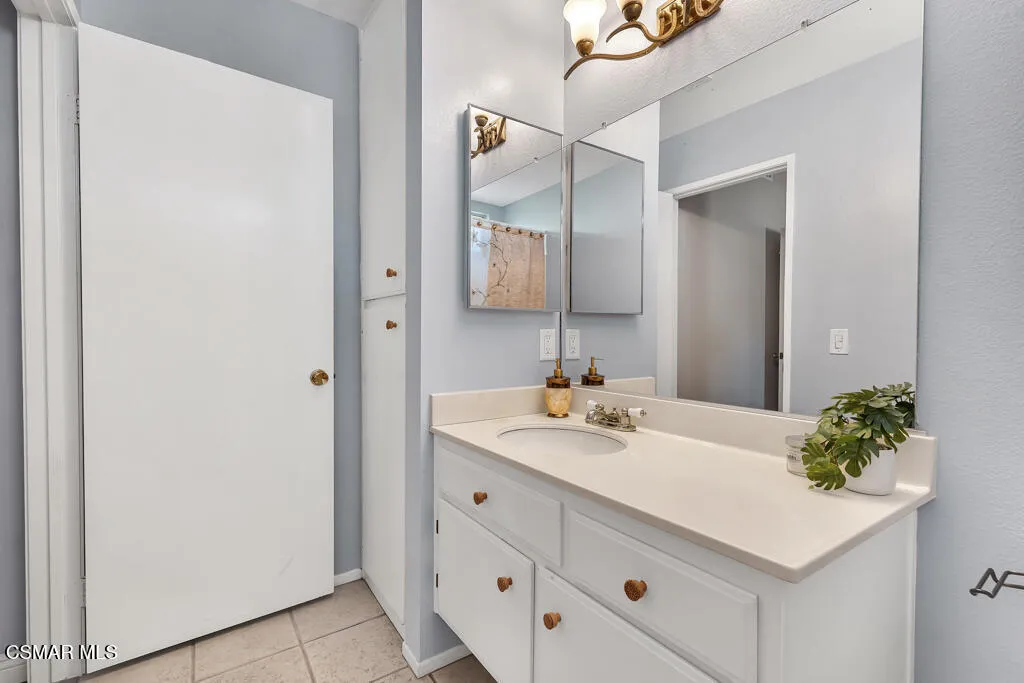 2327 Archwood Lane  home-pic-22