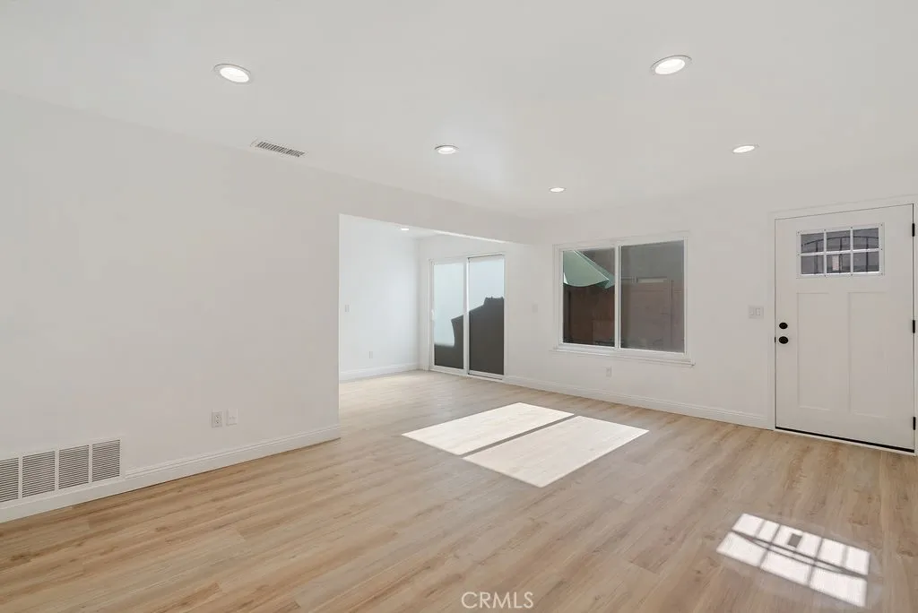 16856 Sierra Vista, Cerritos, California 90703 home-pic-2