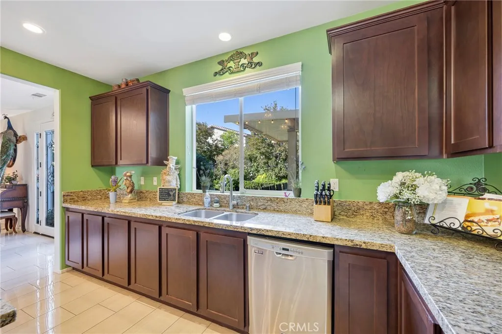 11781 Forsythia, Jurupa Valley, California 91752 home-pic-30