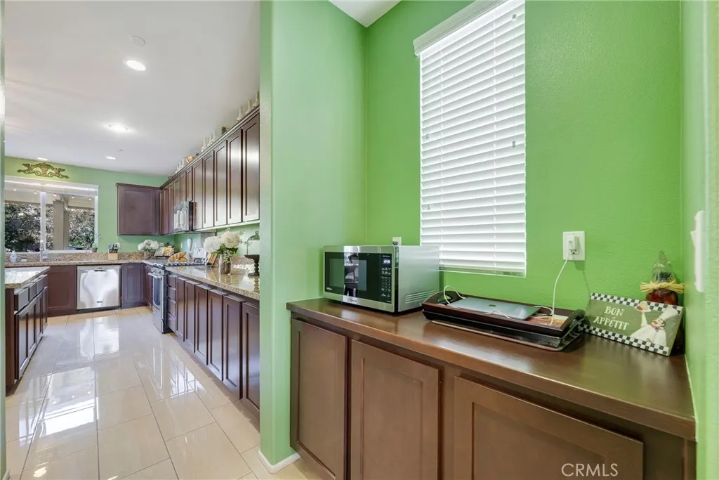 11781 Forsythia, Jurupa Valley, California 91752 home-pic-26