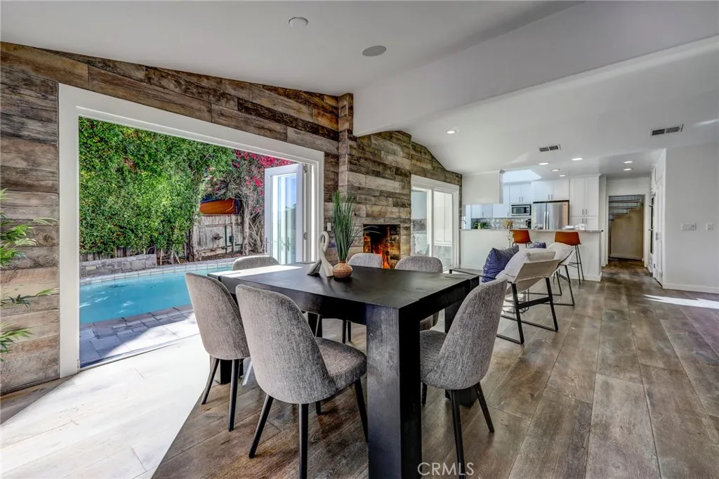 11771 Laurelwood, Studio City, California 91604 home-pic-2