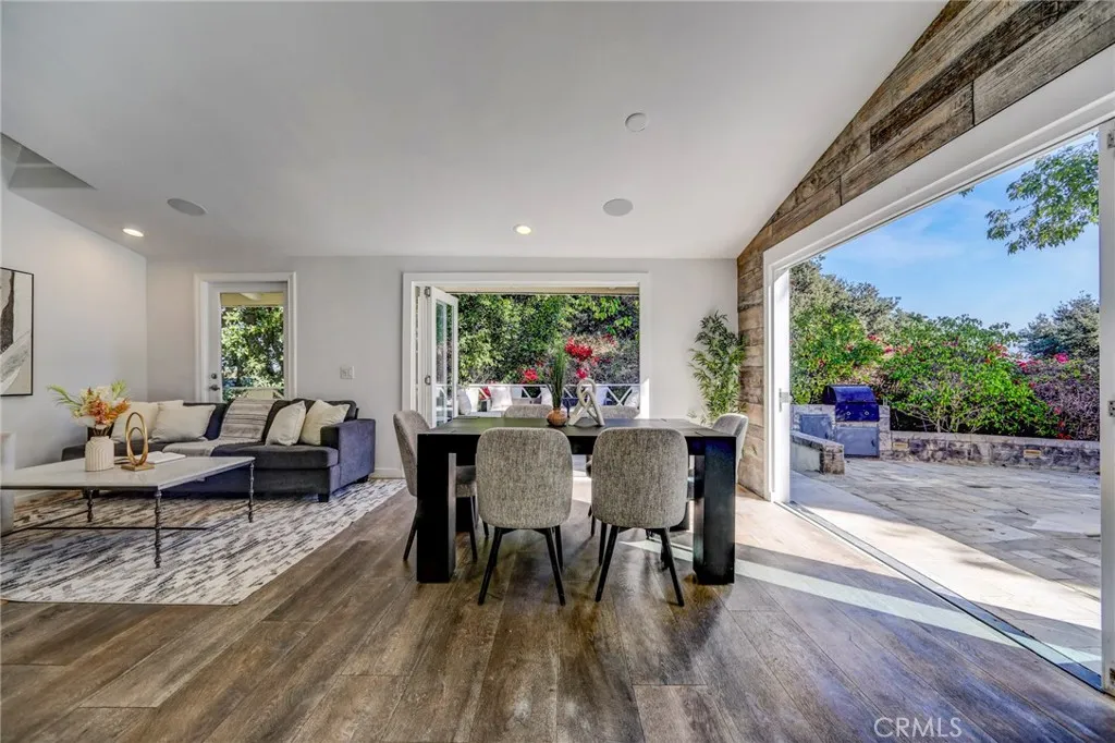 11771 Laurelwood, Studio City, California 91604 home-pic-4