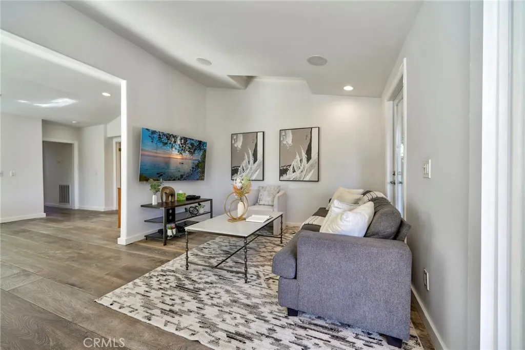 11771 Laurelwood, Studio City, California 91604 home-pic-14
