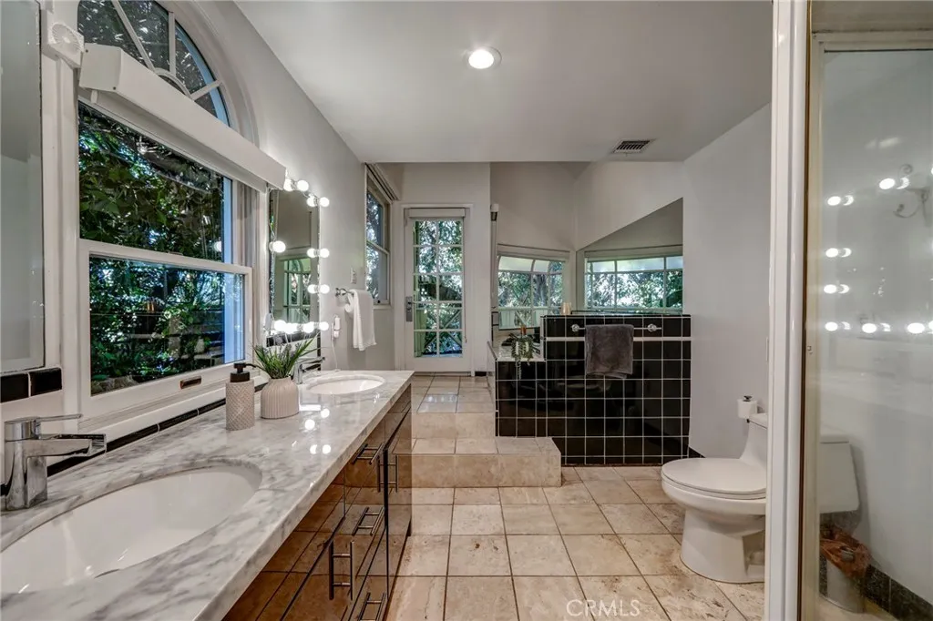 11771 Laurelwood, Studio City, California 91604 home-pic-19