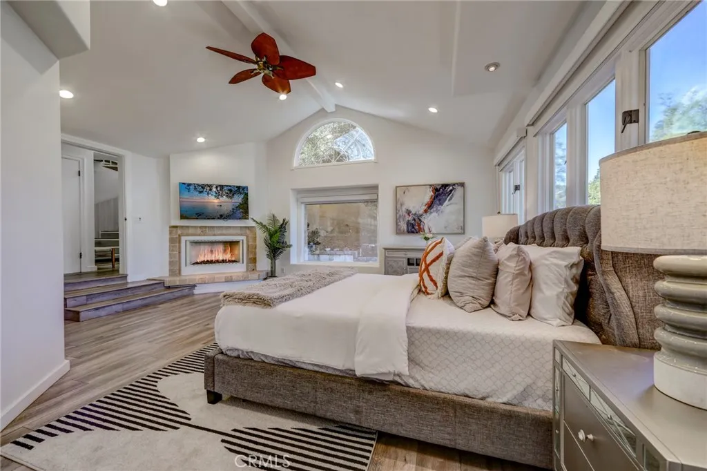 11771 Laurelwood, Studio City, California 91604 home-pic-18