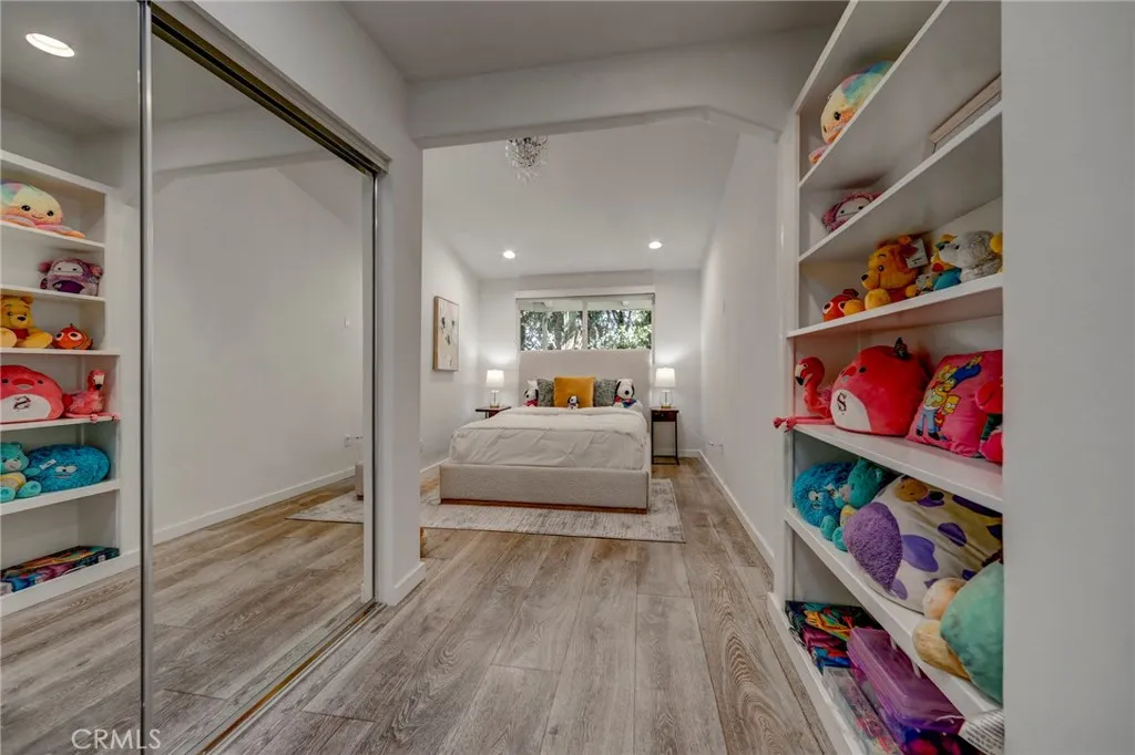 11771 Laurelwood, Studio City, California 91604 home-pic-21