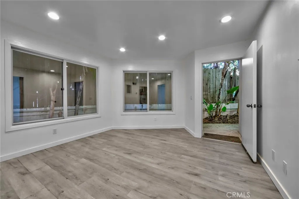 11771 Laurelwood, Studio City, California 91604 home-pic-37