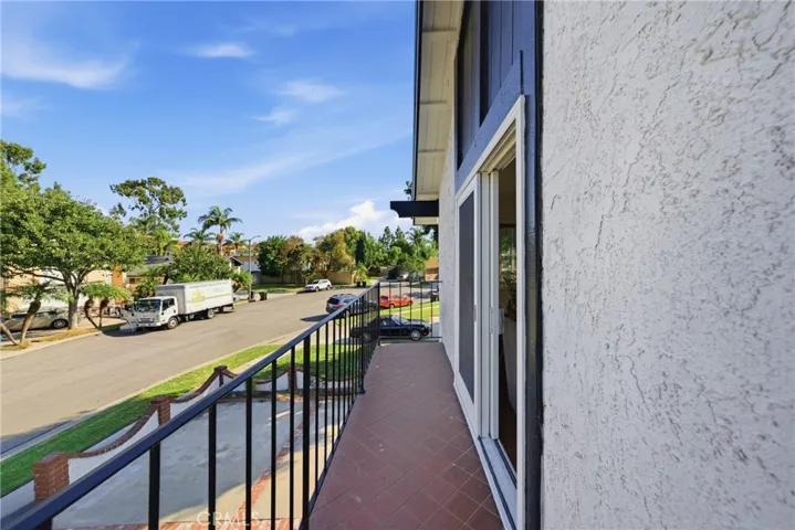 balcony adjacent to bonus room