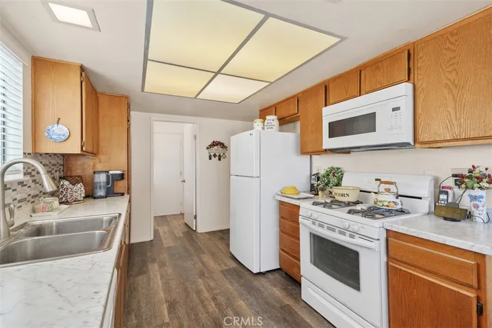 2498 Rose, Hemet, California 92545