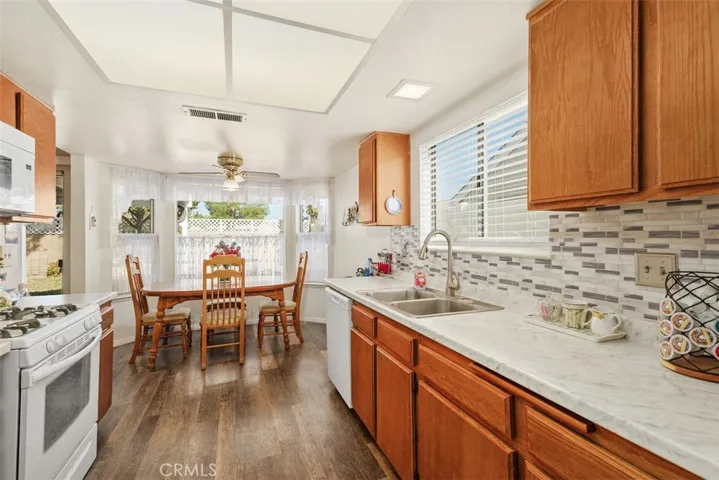 2498 Rose, Hemet, California 92545