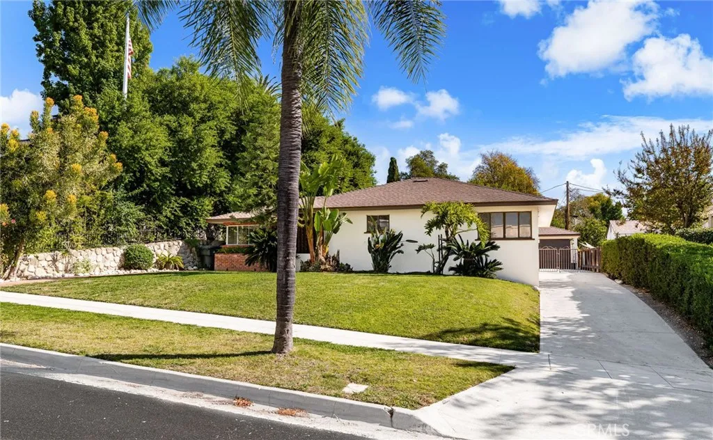 3024 Pine, Riverside, California 92501 home-pic-1