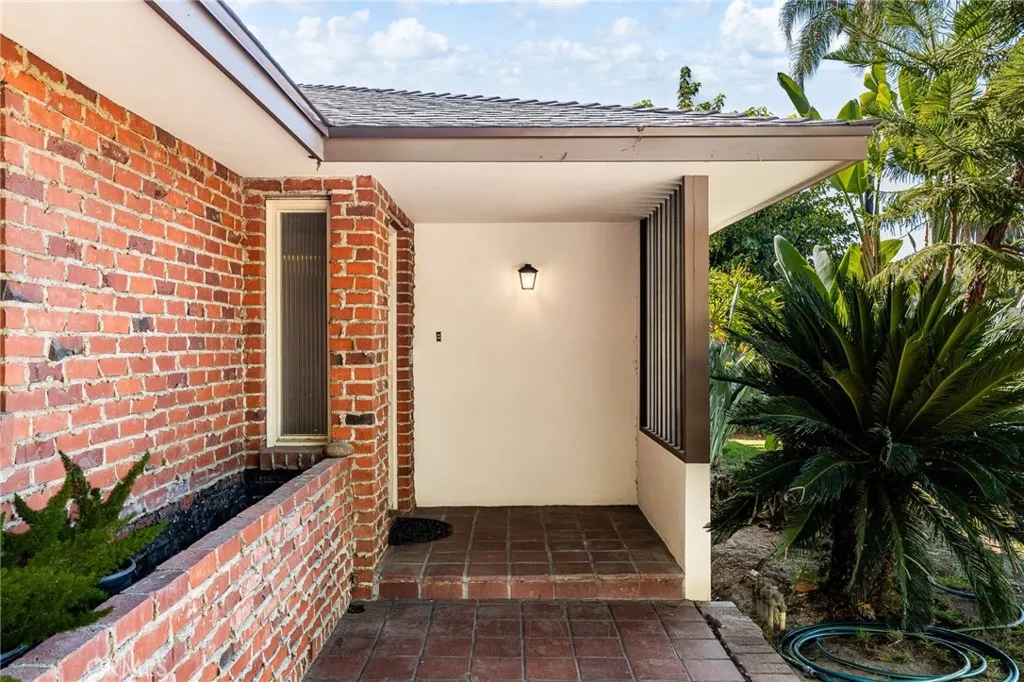 3024 Pine, Riverside, California 92501 home-pic-4