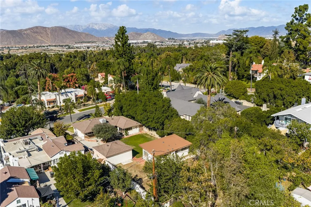 3024 Pine, Riverside, California 92501 home-pic-41