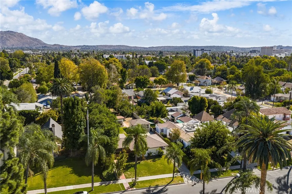 3024 Pine, Riverside, California 92501 home-pic-44