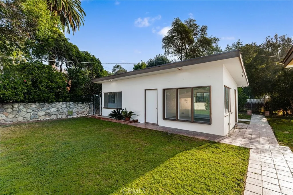 3024 Pine, Riverside, California 92501 home-pic-27