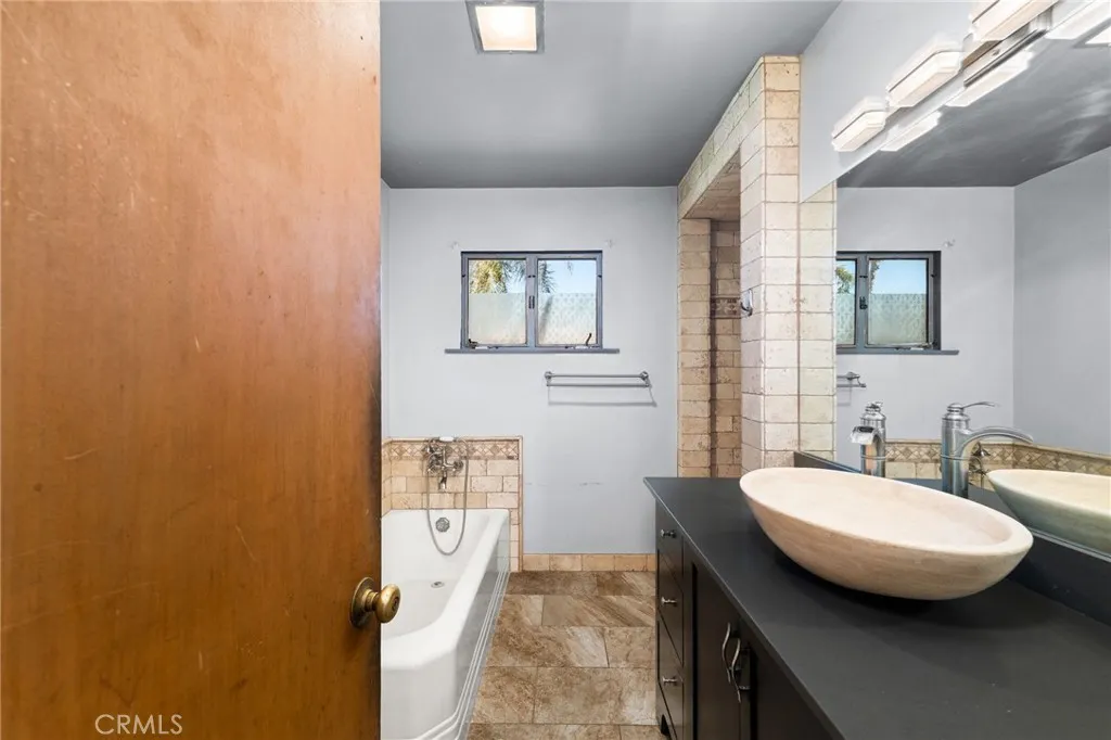 3024 Pine, Riverside, California 92501 home-pic-18